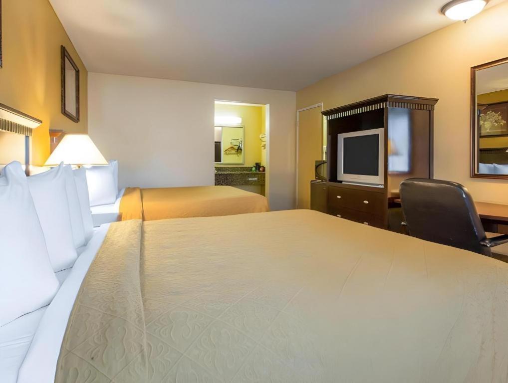 Quality Inn San Bernardino Bagian luar foto