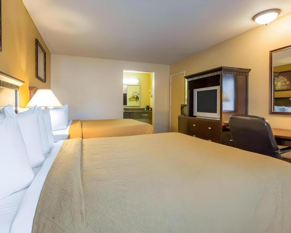 Quality Inn San Bernardino Bagian luar foto